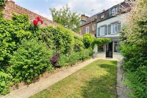 Maisons de vacances L-endroit Valericain, jardin, calme, centre : photos des chambres