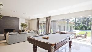 The Olive Villa Cascais Vive el lujo sereno entre pinares junto al Atlántico 5 minutos de la playa andando