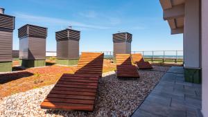 Flatbook - Seaside Apartments Nowa Letnica with a Rooftop Viewing Terrace & Gym