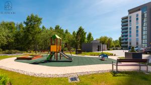 Flatbook - Seaside Apartments Nowa Letnica with a Rooftop Viewing Terrace & Gym