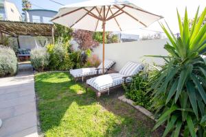 Fresnaye Home on Ave La Croix