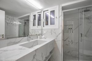 Acropolis Museum Apartment by A&A Residencies