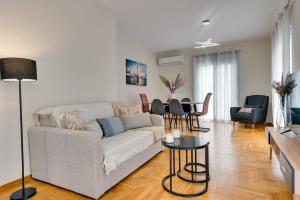 Seaside bliss in Alimos ideal for families !