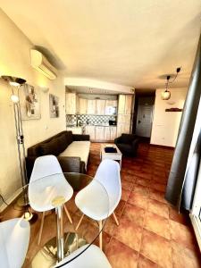 Benalbeach Beach Front Apartment