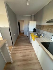 Location chambre rouge dans un appartement en colocation
