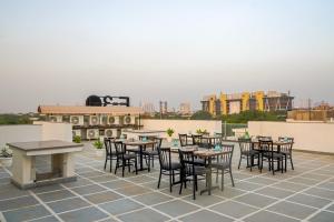 Hotel urban oasis Near Huda & Millennium City Centre Metro station I Gurgaon