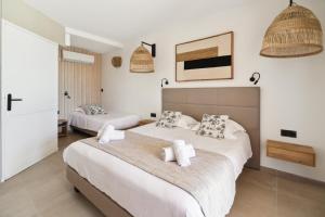 Triple Room - Terrace Garden view room in Citotel Hostellerie de la Nartelle