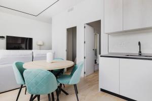 Apartamento 6 - Luminoso en Castellana - 4 Torres