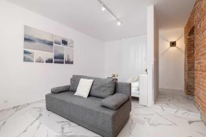 Cozy Studios in the Old Town of Kraków by Noclegi Renters