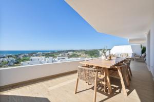 Luxury Penthouse Duplex ONE80 by AORA STAY