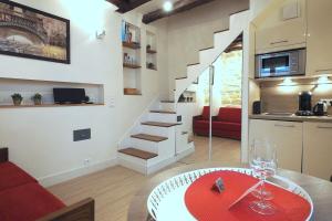 Louvre Parisian Duplex