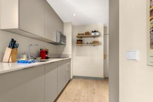 Bright W Terrace -2 bedrooms 2 bathrooms-Chamberi