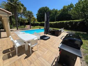 Maisons de vacances Villa avec piscine, a 5km de la plage : photos des chambres