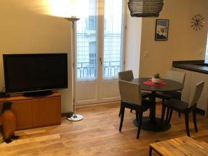 Appartement T2 40 m2 residence lEurope Béatrice centre-ville 1 chambre parking