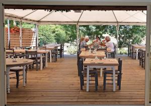 Campings Camping Domaine de la Breche : photos des chambres