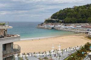 Playa de La Concha 7 by FeelFree Rentals