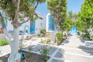 PERIVOLI 4-CHORA(5min away from the center by car)