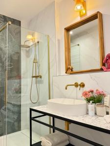 PIPER Towarowa Centrum TARGI