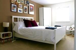 Spacious Central Family Apartment - image 2