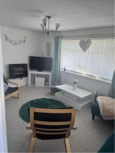 Trem-y-mor, 6 Gower Holiday Village