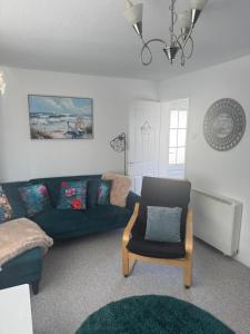Trem-y-mor, 6 Gower Holiday Village