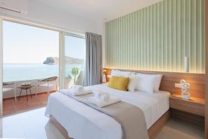 Stavros Beachfront Suites
