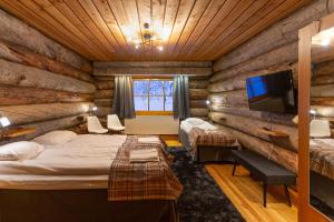 Kuukkeli Log Houses Aurora Resort