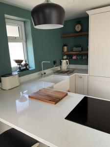 Brand New Stylish Converted Coach House in Cardiff