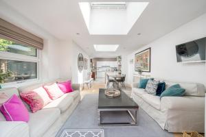 Elegant London Stay - 2BR with Garden in Battersea