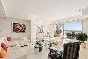 REF 1969 - Cannes - Penthouse with panoramic sea view for rent