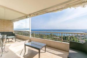 REF 1969 - Cannes - Penthouse with panoramic sea view for rent