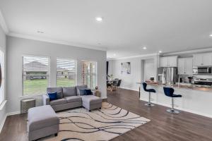 Charming 4BR Ranch-Style Home - Corner Lot home