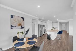 Charming 4BR Ranch-Style Home - Corner Lot home