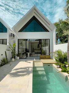 CASA ULU - 2min to Resto, Gym, Spa, 10min to Beach