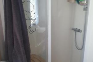 Sleeps 6 Pets Allowed & Free Parking