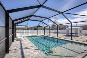 2 BR,Heated POOL, 1 Mile direct gulf access, GREAT Location, Dockage