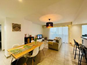 Bel Appartement lumineux avec balcon