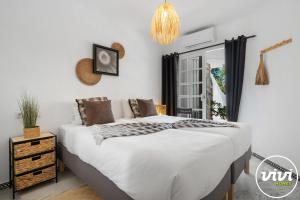 ViVi Homes - Mirazul Beachfront Apartment in Calahonda