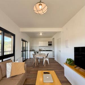 Lo de Nieves - Casa con hermosa vista al pueblo y gran ubicación