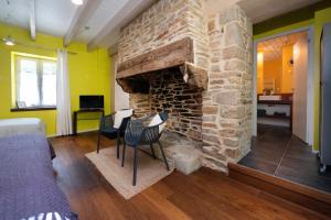 B&B / Chambres d'hotes Chambres d-hotes avec piscine : photos des chambres