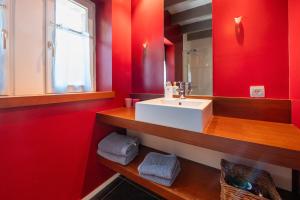 B&B / Chambres d'hotes Chambres d-hotes avec piscine : photos des chambres
