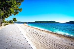 BUQEZ ECO RESORT - Beach Villa 28 - Directly by beach