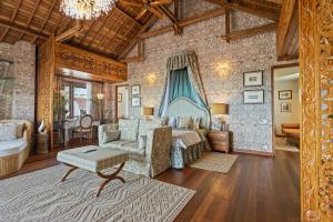 Luxurious Arakana Villa with Pool