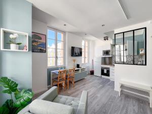 Appartements Studio vue sur les Halles de Toulon 2 Couchages : photos des chambres