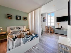 Appartements Studio vue sur les Halles de Toulon 2 Couchages : photos des chambres