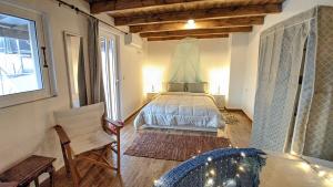 Popi Studio 2, Mochos Square