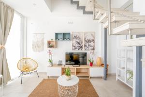 Eos Sea View Apartments