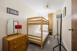 Belle Buoy - Town Centre Location with Free Parking