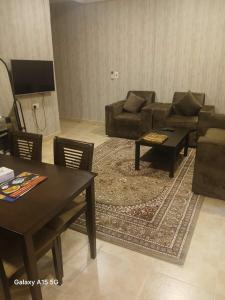 العييري للشقق المخدومة الدمام 8