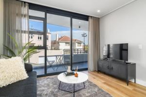 Coastal Luxe 1-Bed Escape